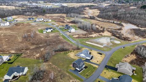 10 Scarlet Street Clifton Park NY 12065