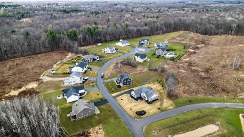 10 Scarlet Street Clifton Park NY 12065