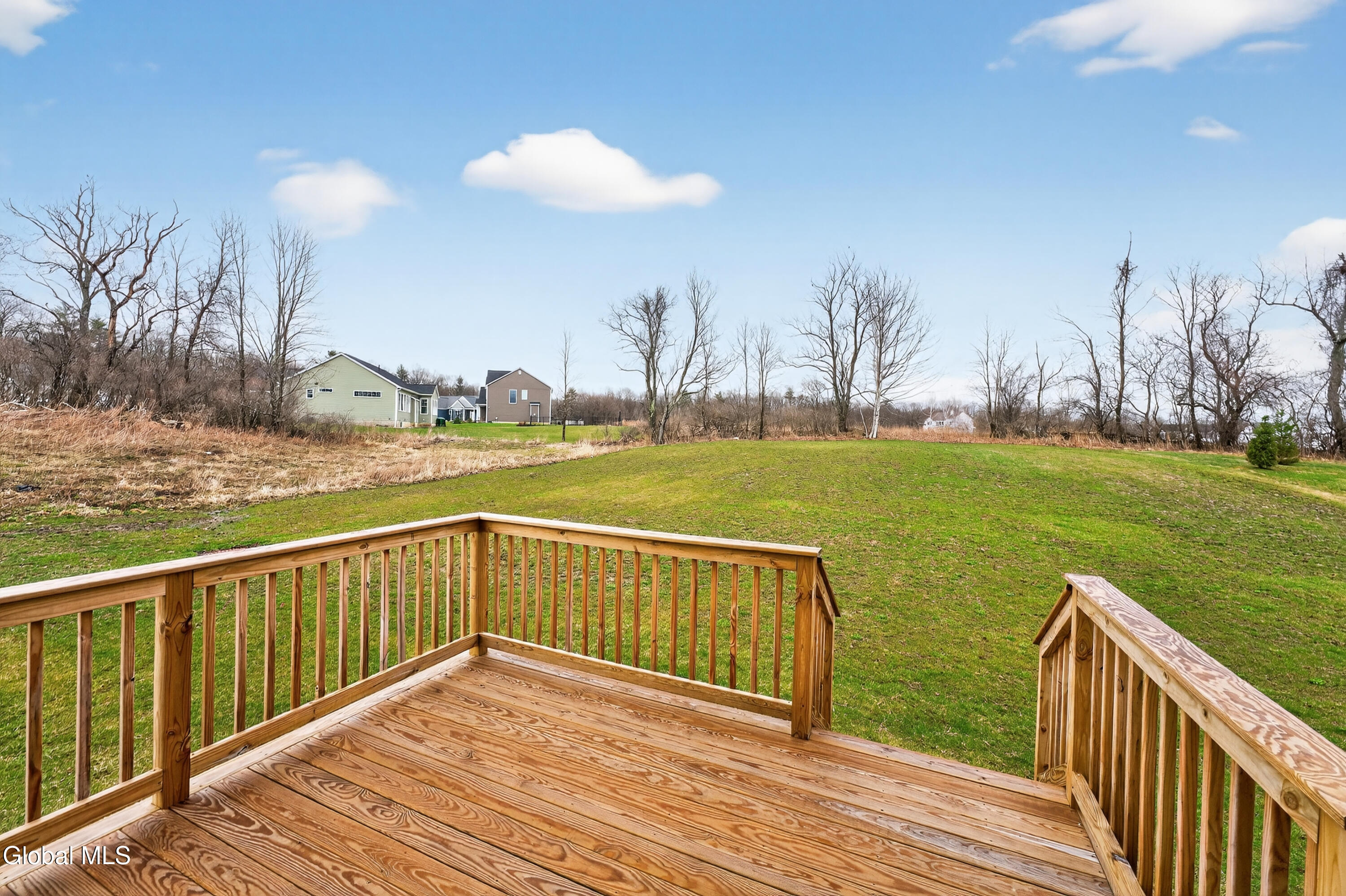 10 Scarlet Street Clifton Park NY 12065