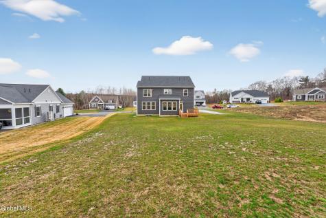 10 Scarlet Street Clifton Park NY 12065