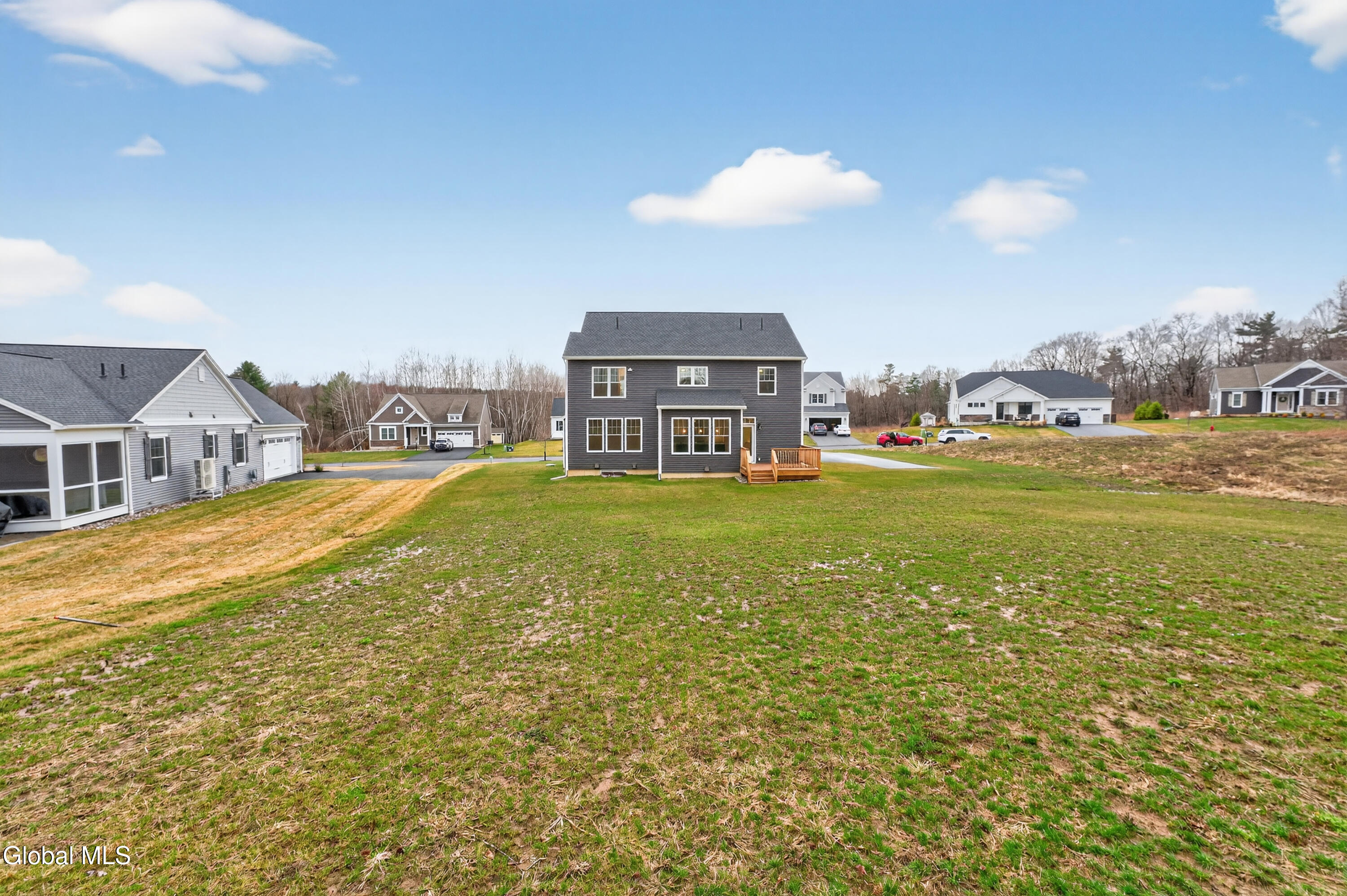 10 Scarlet Street Clifton Park NY 12065