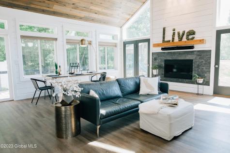 26 Foxglove Way Malta NY 12020