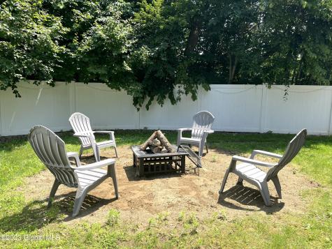 26 Foxglove Way Malta NY 12020