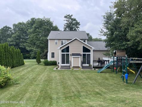 26 Foxglove Way Malta NY 12020