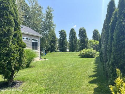 26 Foxglove Way Malta NY 12020