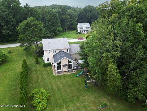 26 Foxglove Way Malta NY 12020