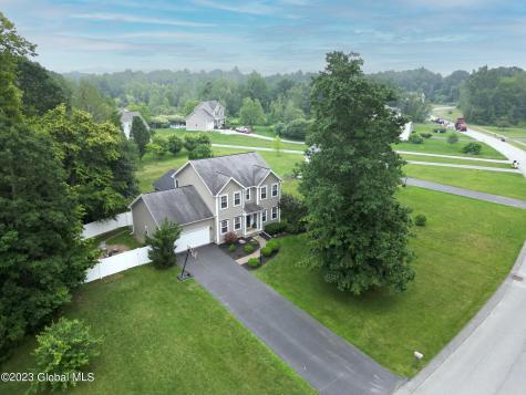 26 Foxglove Way Malta NY 12020