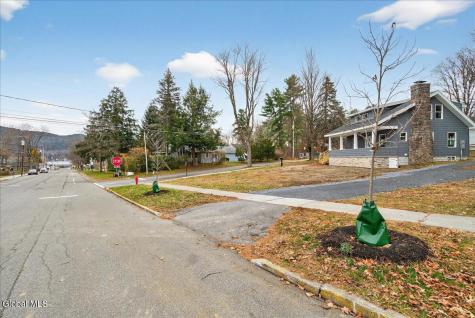 75 Mcgillis Avenue Lake George NY 12845