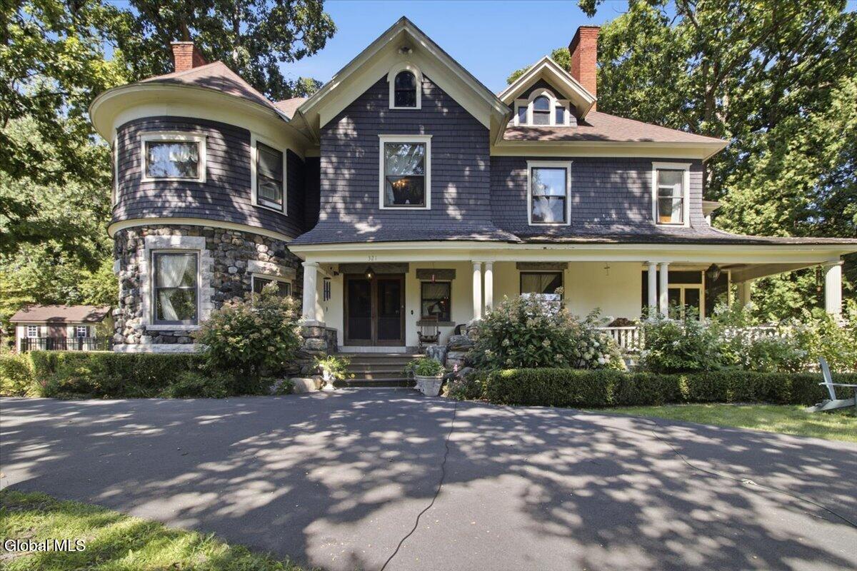 321 Guy Park Avenue Amsterdam NY 12010
