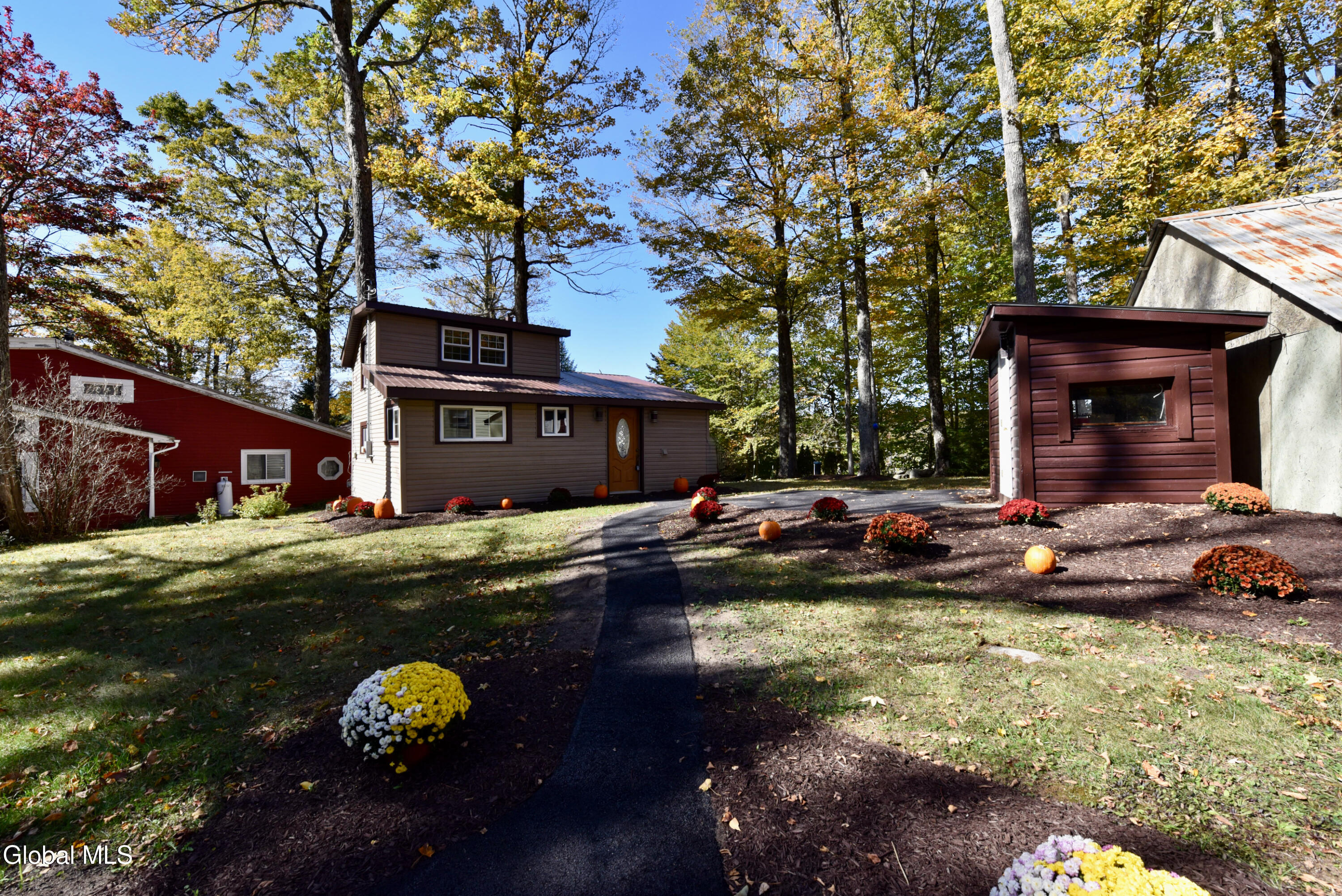 8 Park Avenue Middle Grove NY 12850