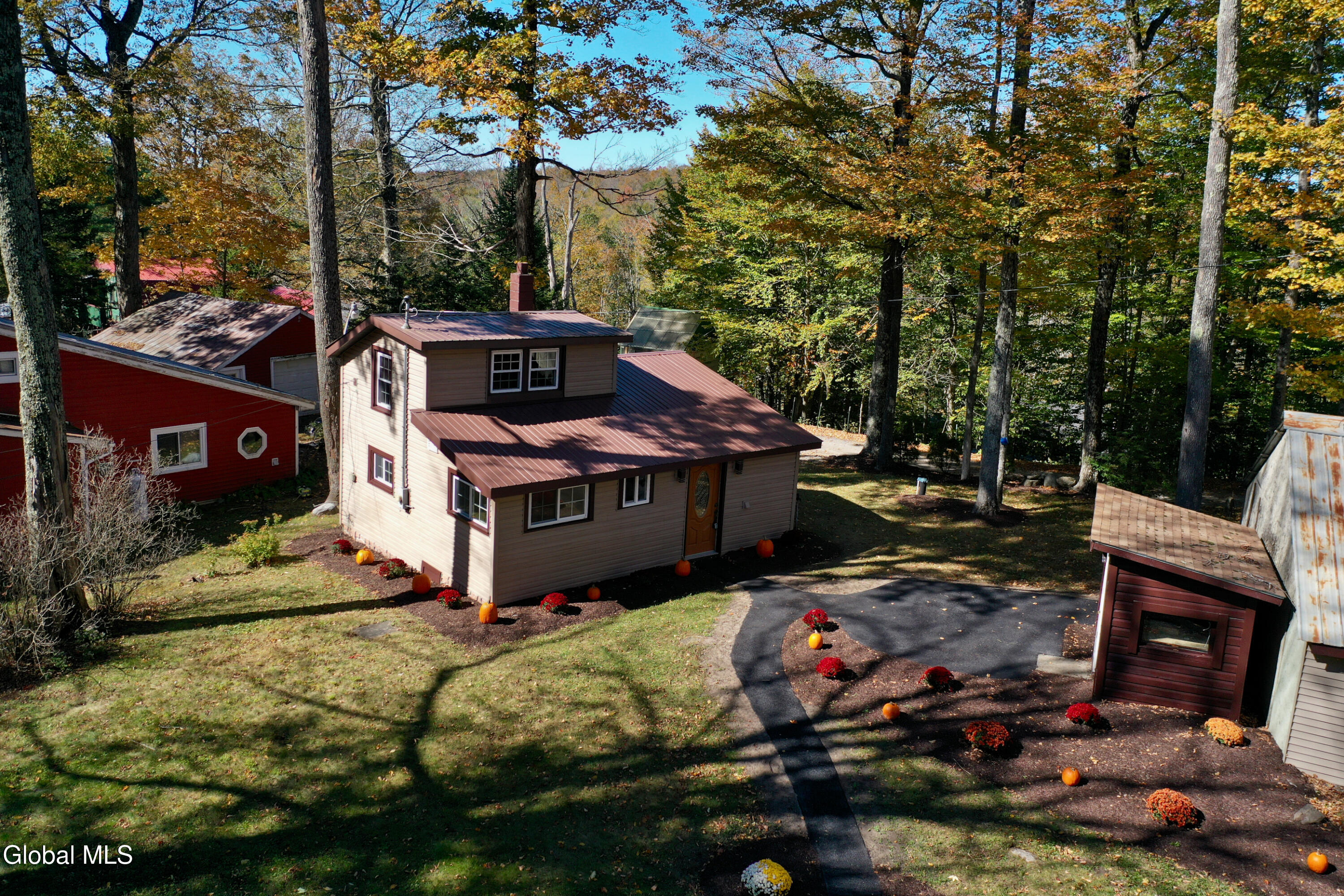 8 Park Avenue Middle Grove NY 12850