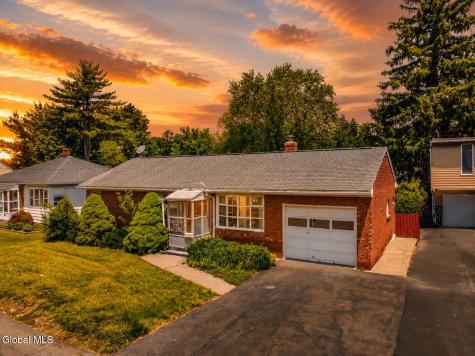 9 Garden Avenue Albany NY 12203