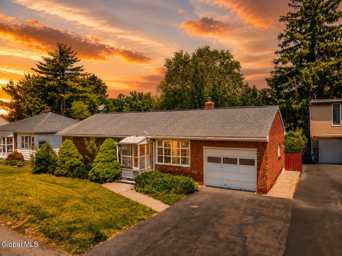 9 Garden Avenue Albany NY 12203