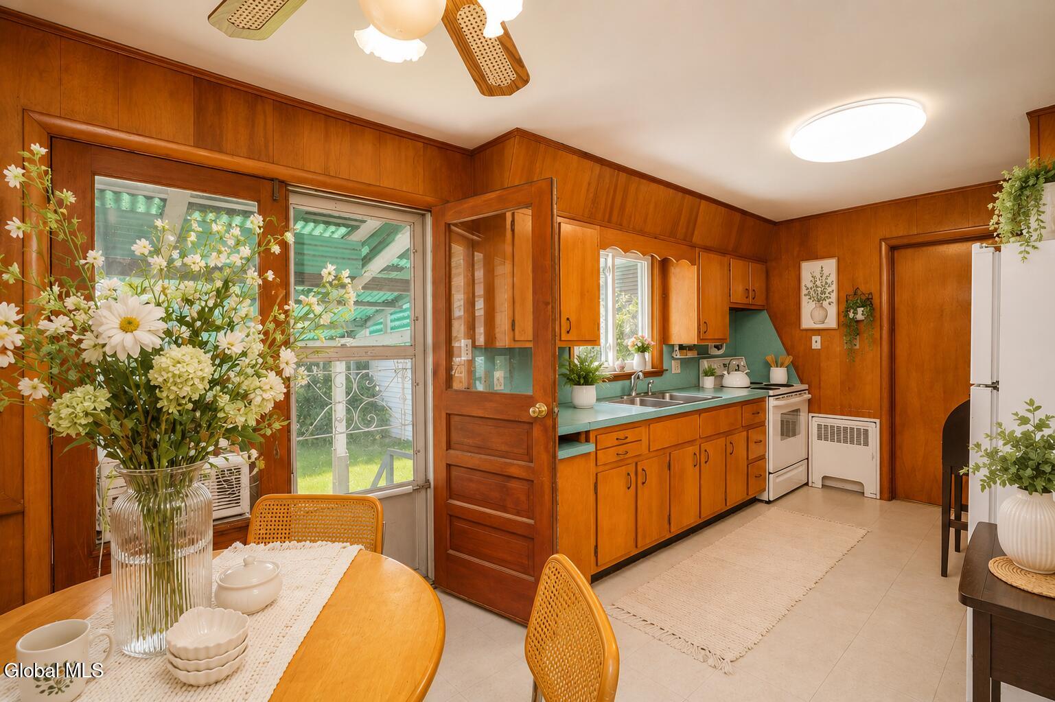 9 Garden Avenue Albany NY 12203