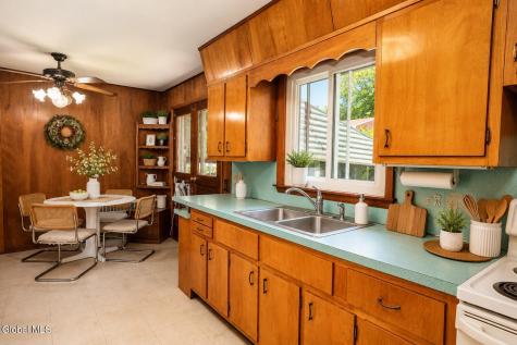 9 Garden Avenue Albany NY 12203