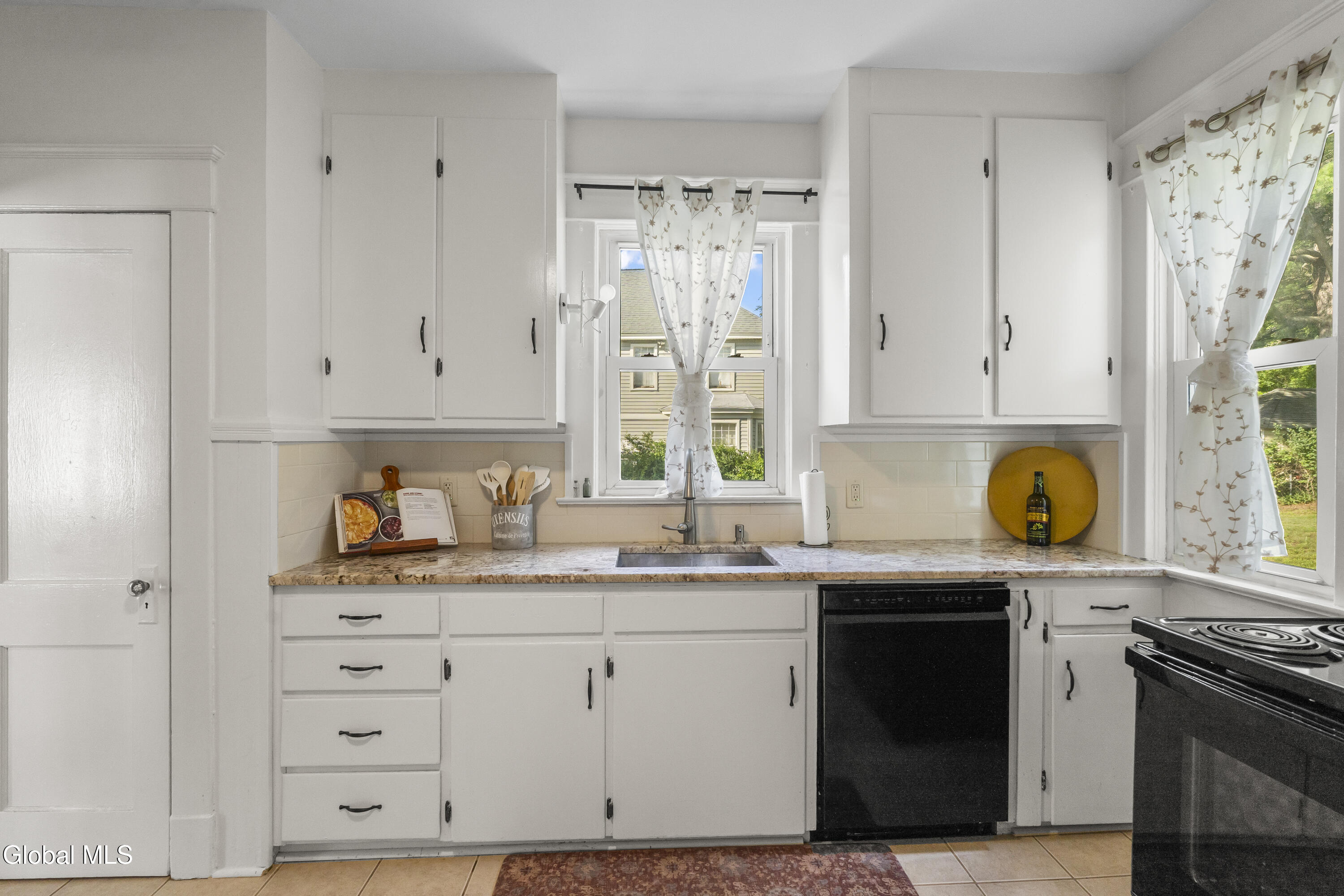 3 Cornelius Avenue Niskayuna NY 12309