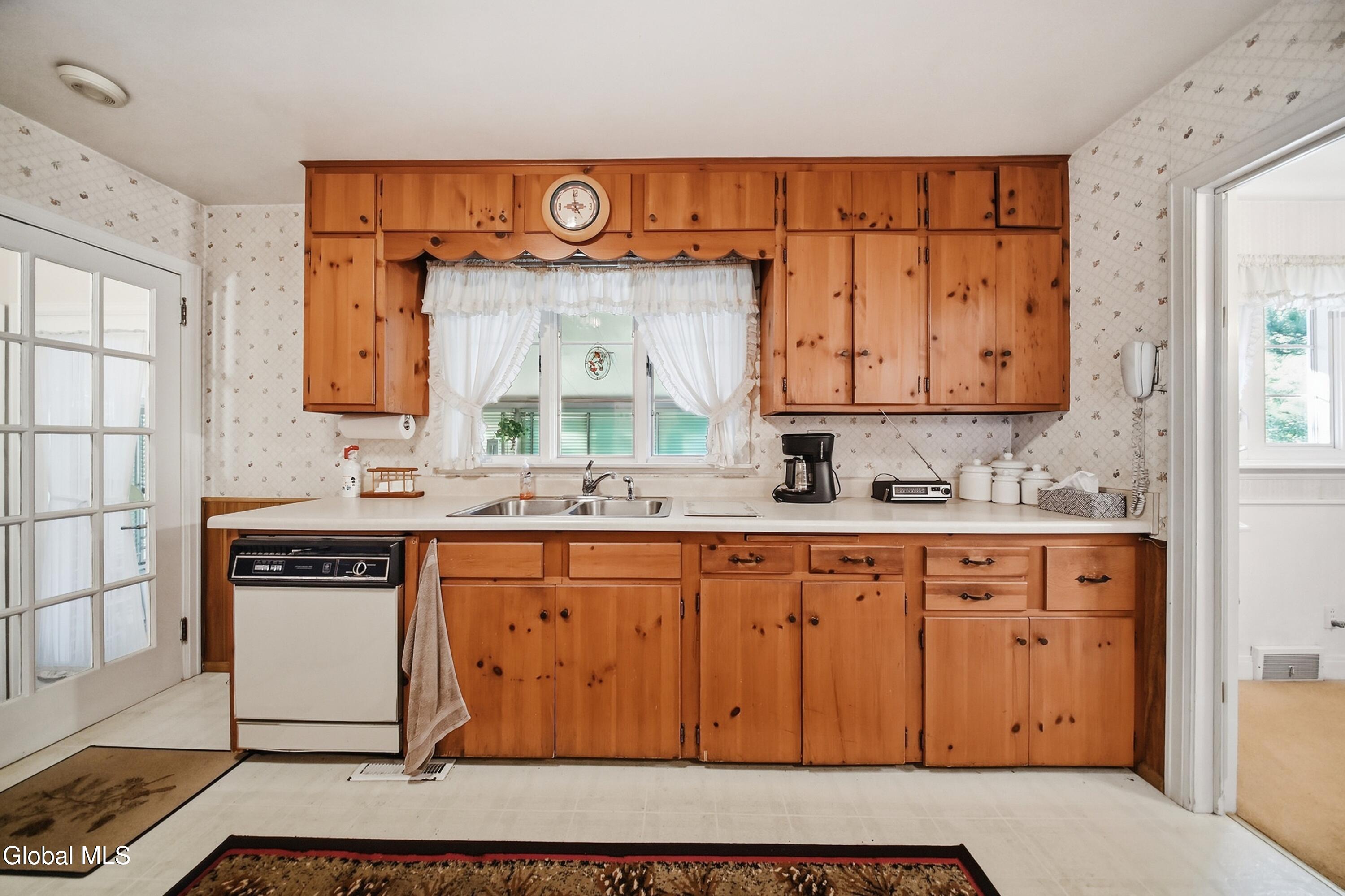 1961 Brookview Road Castleton NY 12033
