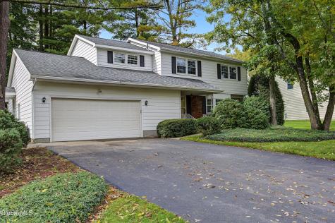 1279 Windemere Court Niskayuna NY 12309