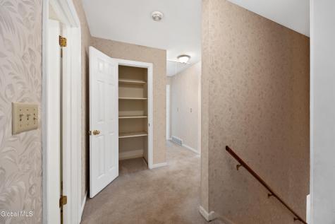 1279 Windemere Court Niskayuna NY 12309