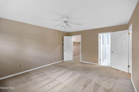 1279 Windemere Court Niskayuna NY 12309