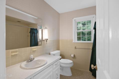 1279 Windemere Court Niskayuna NY 12309