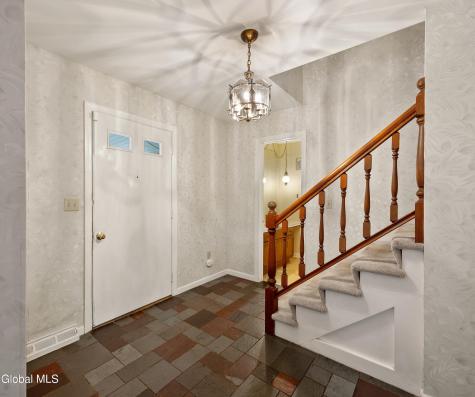 1279 Windemere Court Niskayuna NY 12309