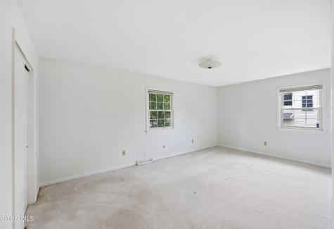 1279 Windemere Court Niskayuna NY 12309