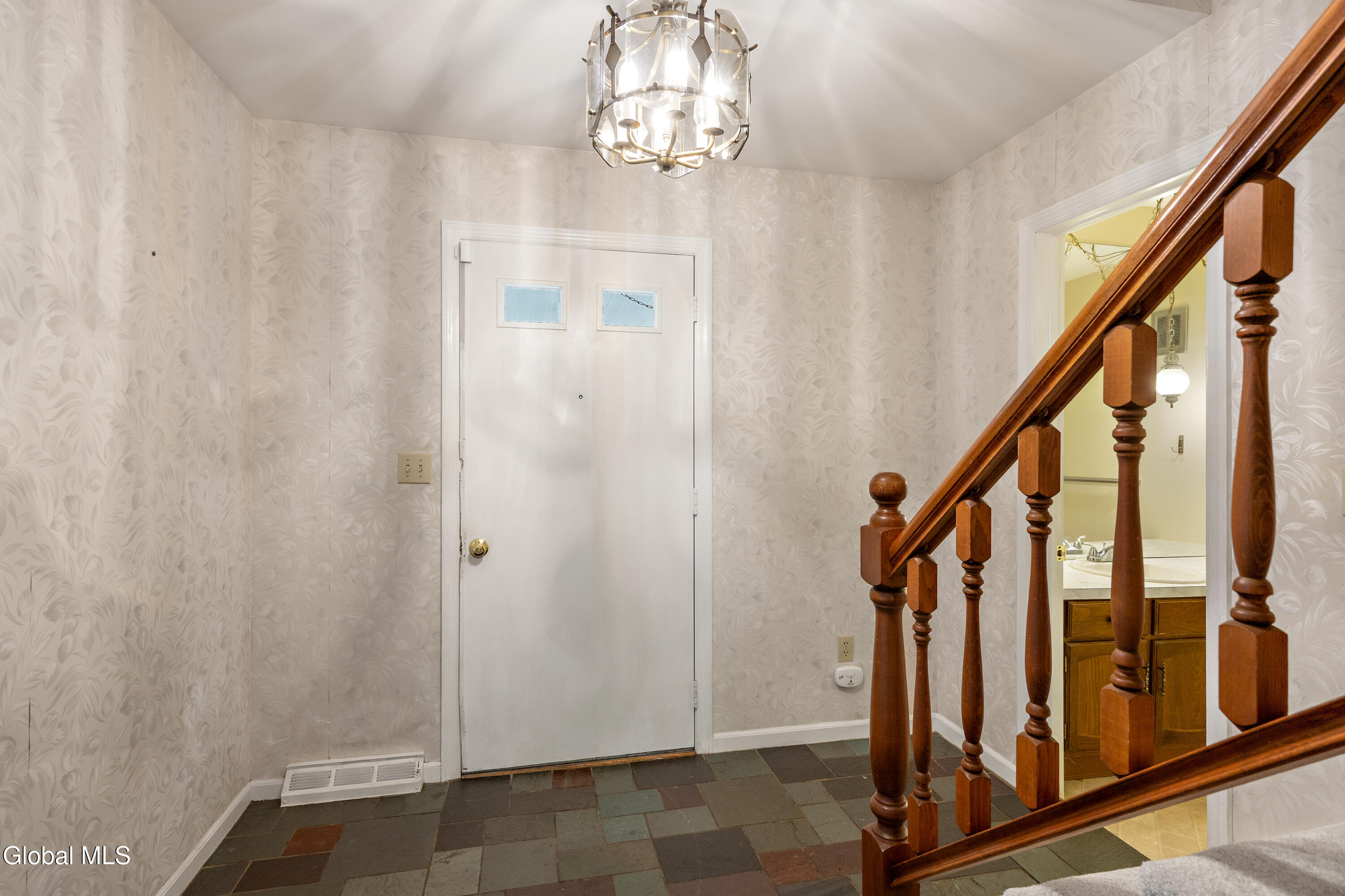 1279 Windemere Court Niskayuna NY 12309