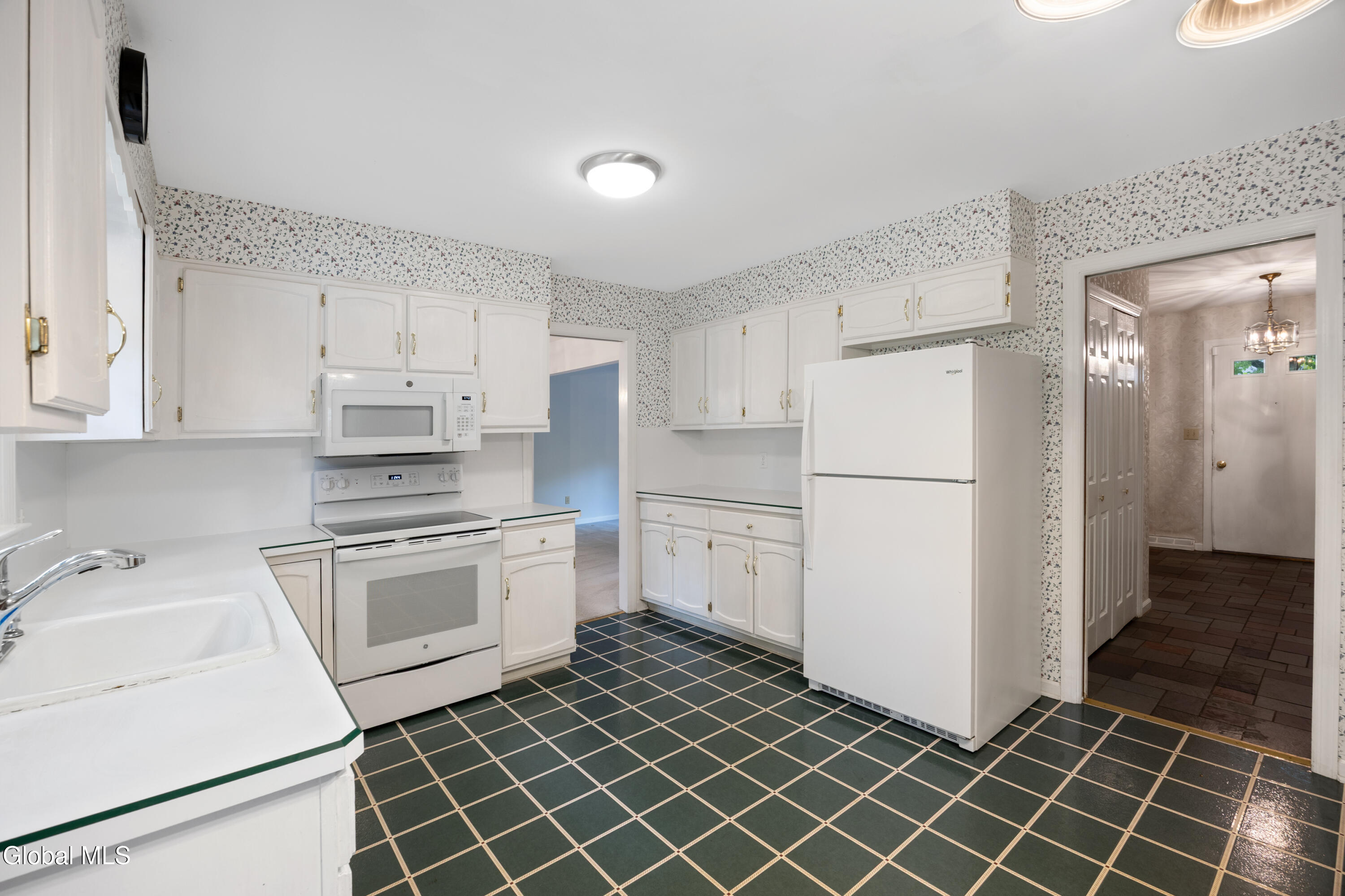 1279 Windemere Court Niskayuna NY 12309