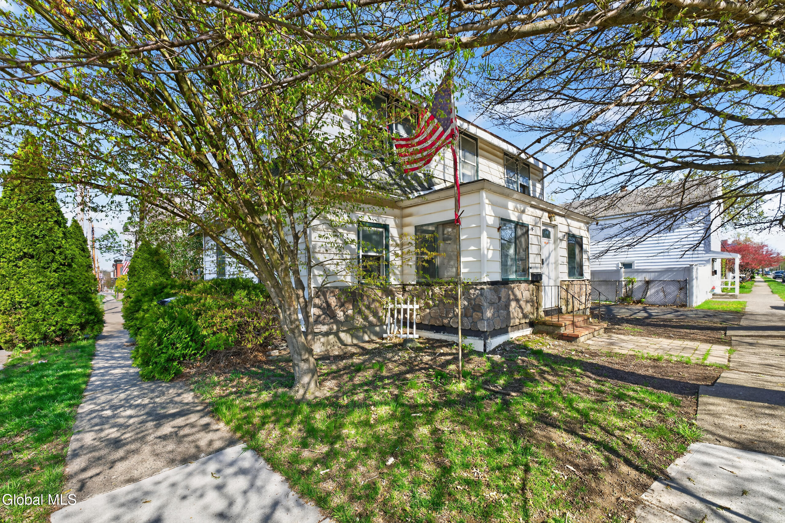 471 7th Avenue Troy NY 12182