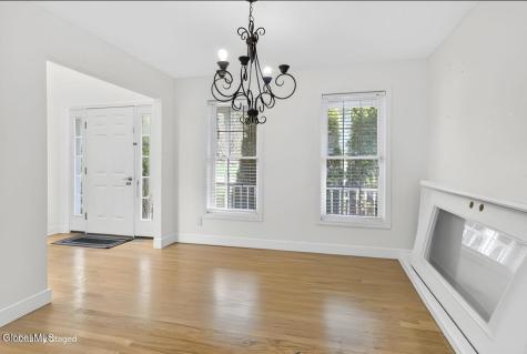 6 Chelsea Court Schaghticoke NY 12182