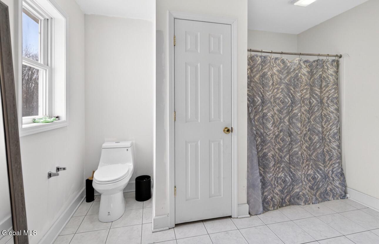 6 Chelsea Court Schaghticoke NY 12182
