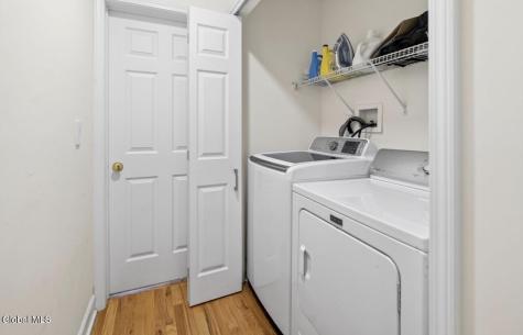 6 Chelsea Court Schaghticoke NY 12182