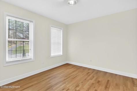 6 Chelsea Court Schaghticoke NY 12182