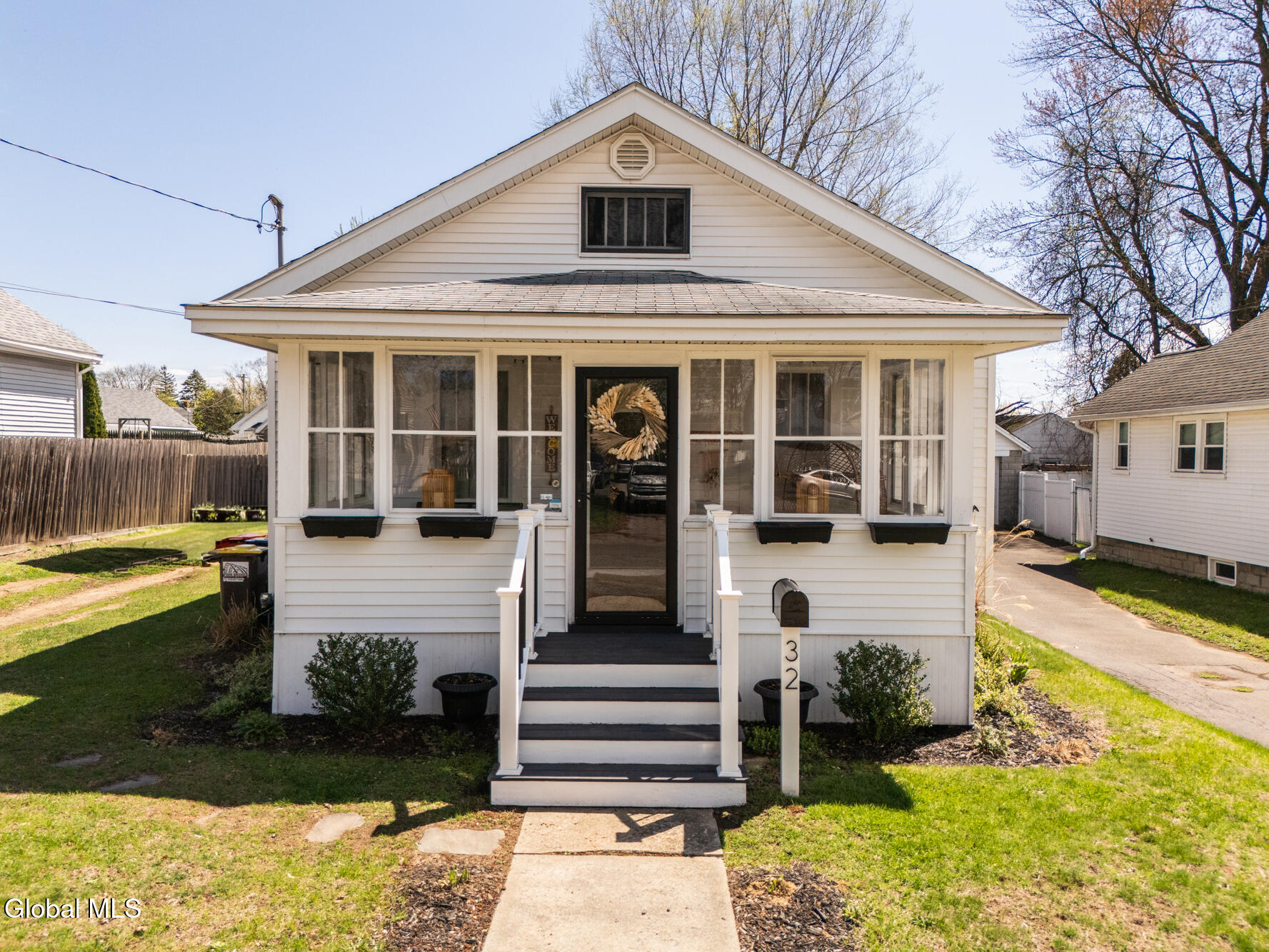 32 Hudson Avenue Colonie NY 12205