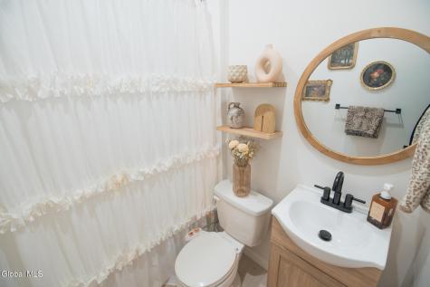 32 Hudson Avenue Colonie NY 12205