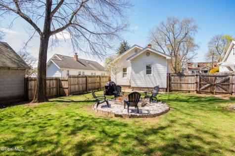 32 Hudson Avenue Colonie NY 12205