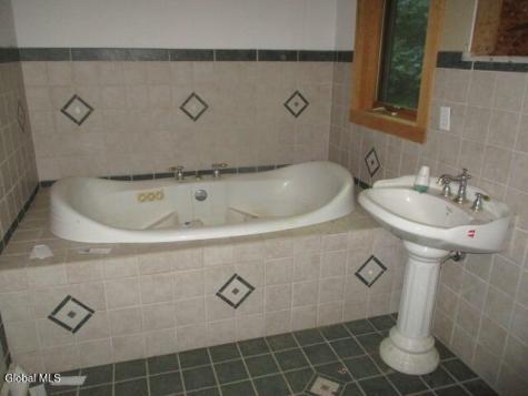 66 Deer Run Way Hartford NY 12838