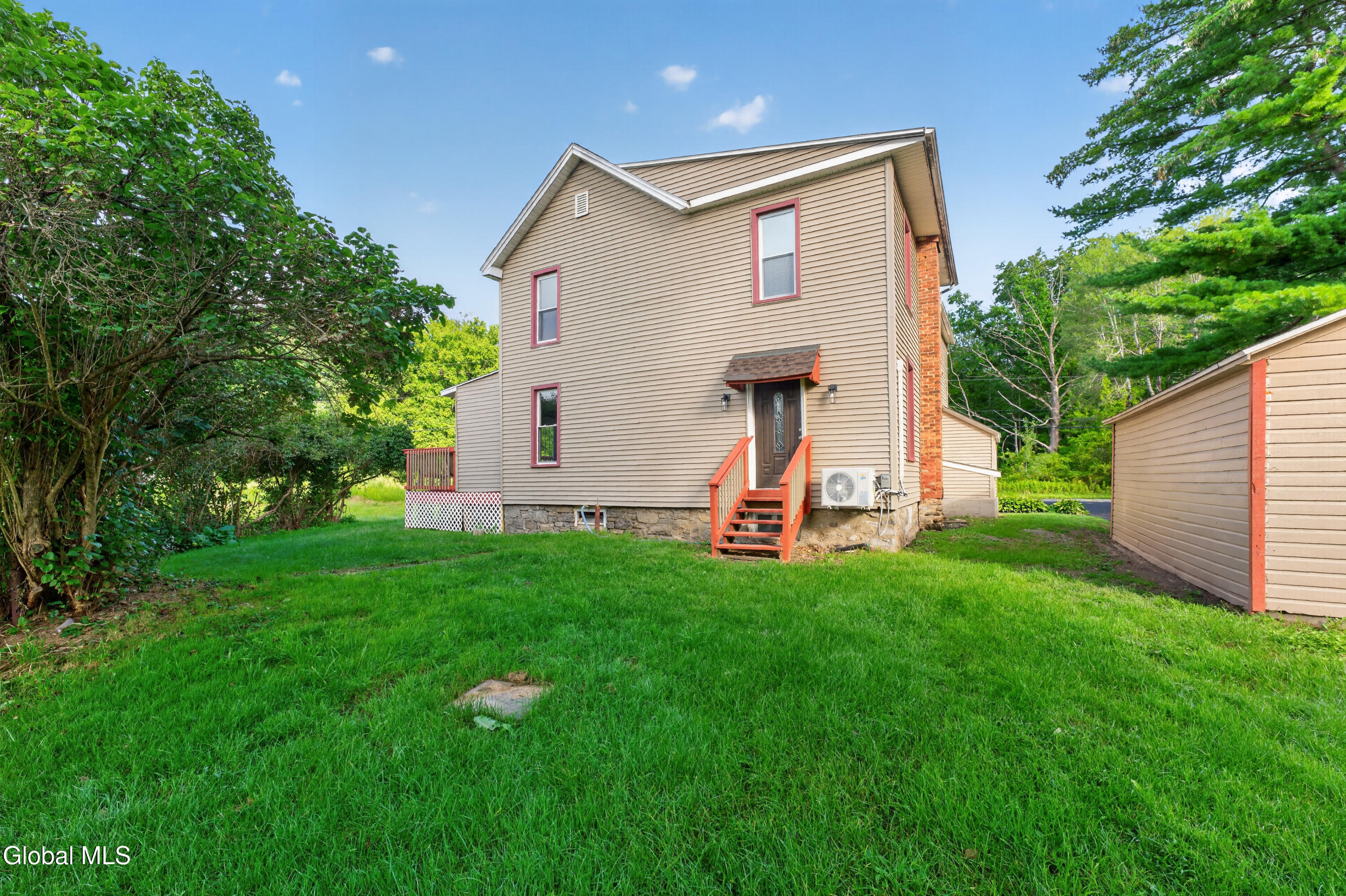 26 Verbraska Avenue Amsterdam NY 12010