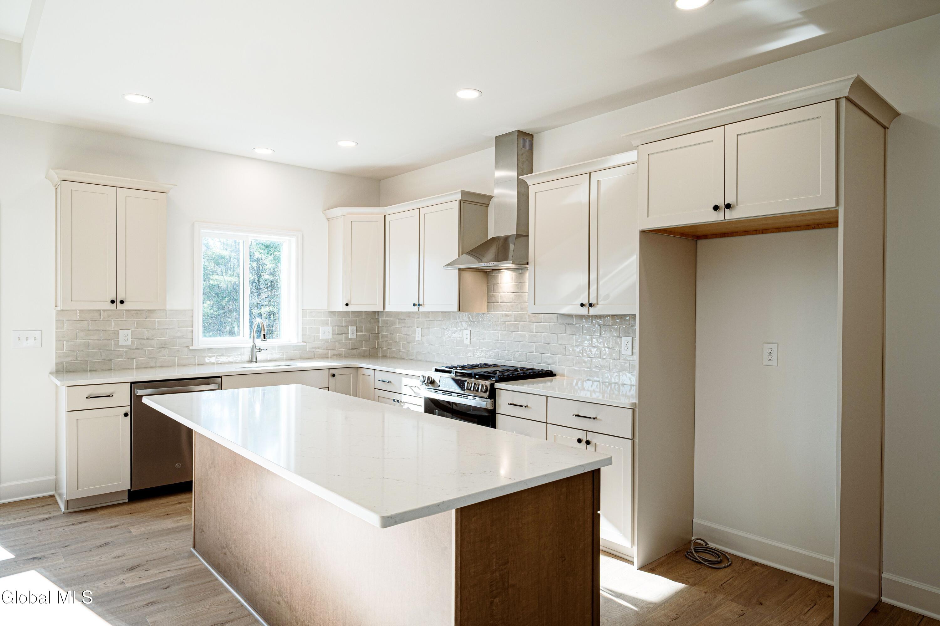 32 Heritage Way Selkirk NY 12158