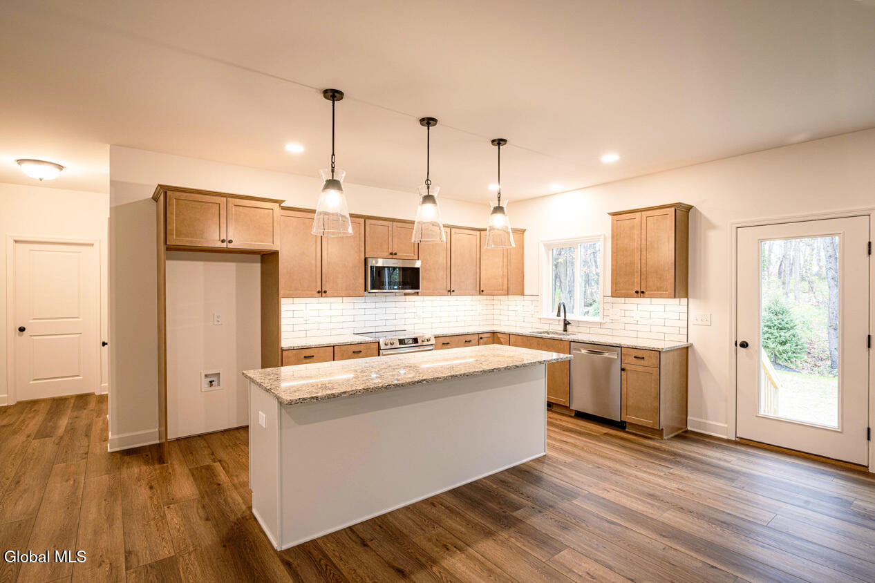 32 Heritage Way Selkirk NY 12158