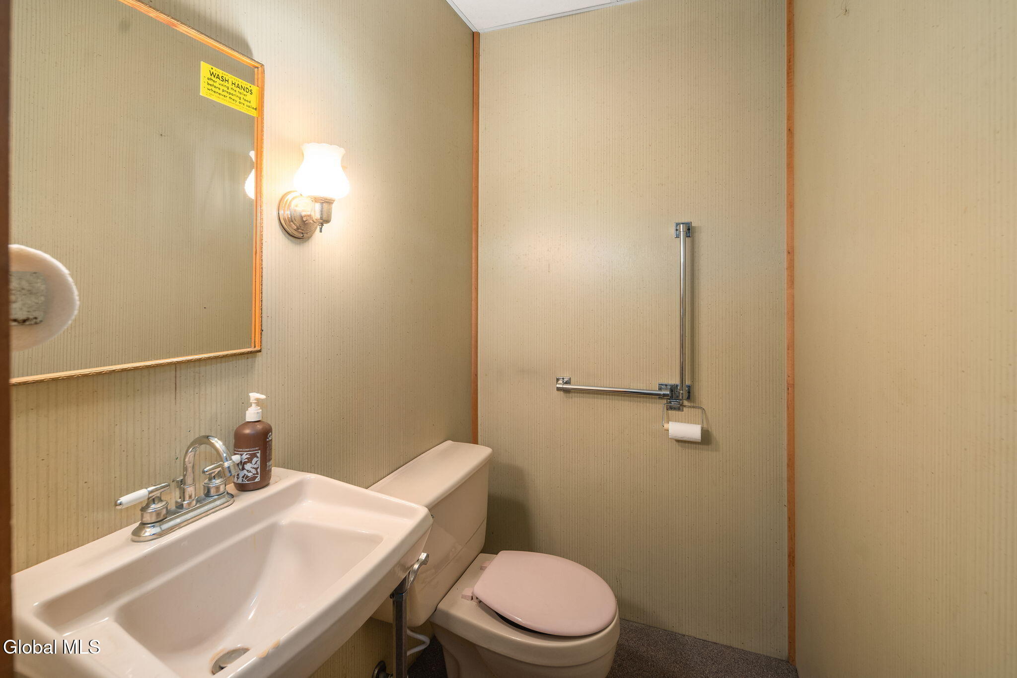 12 Woodbridge Avenue Chatham NY 12037