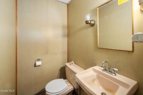 12 Woodbridge Avenue Chatham NY 12037