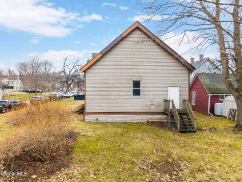 12 Woodbridge Avenue Chatham NY 12037