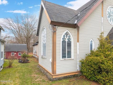 12 Woodbridge Avenue Chatham NY 12037