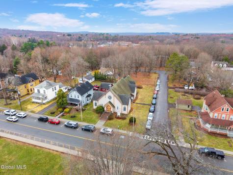 12 Woodbridge Avenue Chatham NY 12037