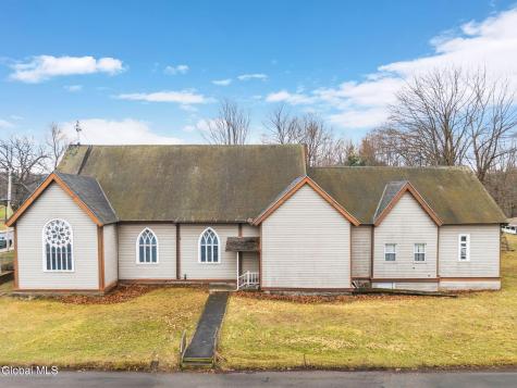 12 Woodbridge Avenue Chatham NY 12037