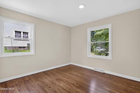 5 Anita Drive Glenville NY 12302