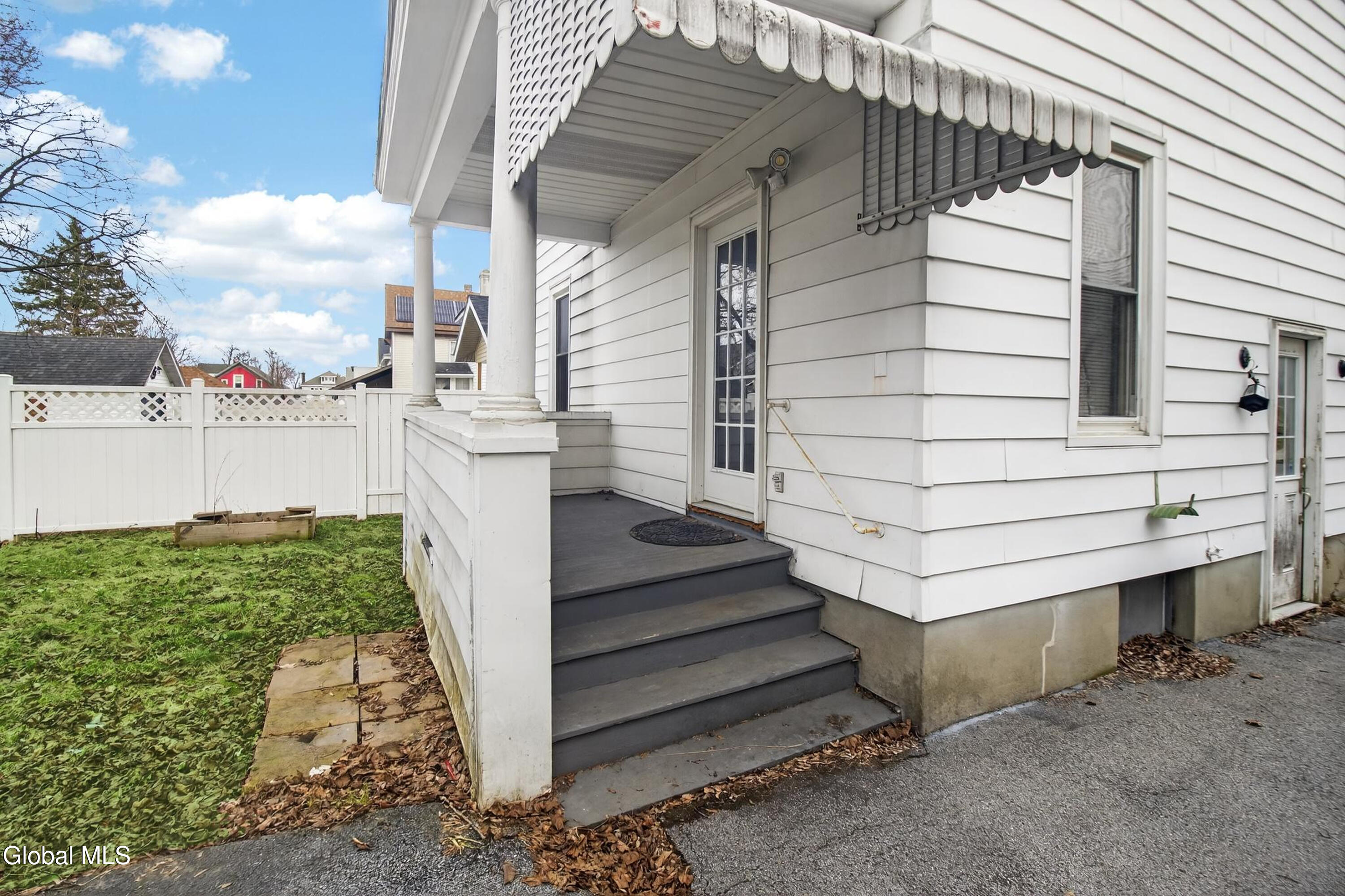 1916 Bradford Avenue Utica NY 13501