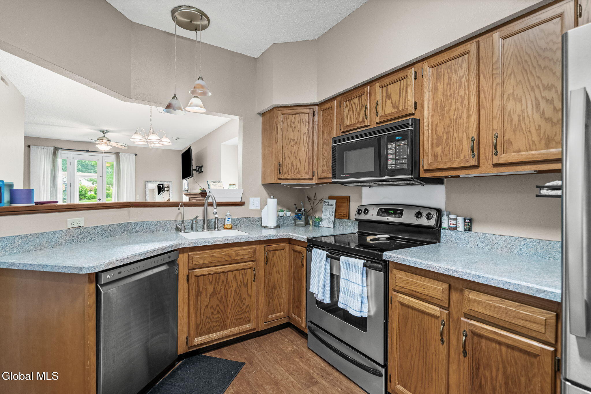 4806 S Foxwood Drive Clifton Park NY 12065